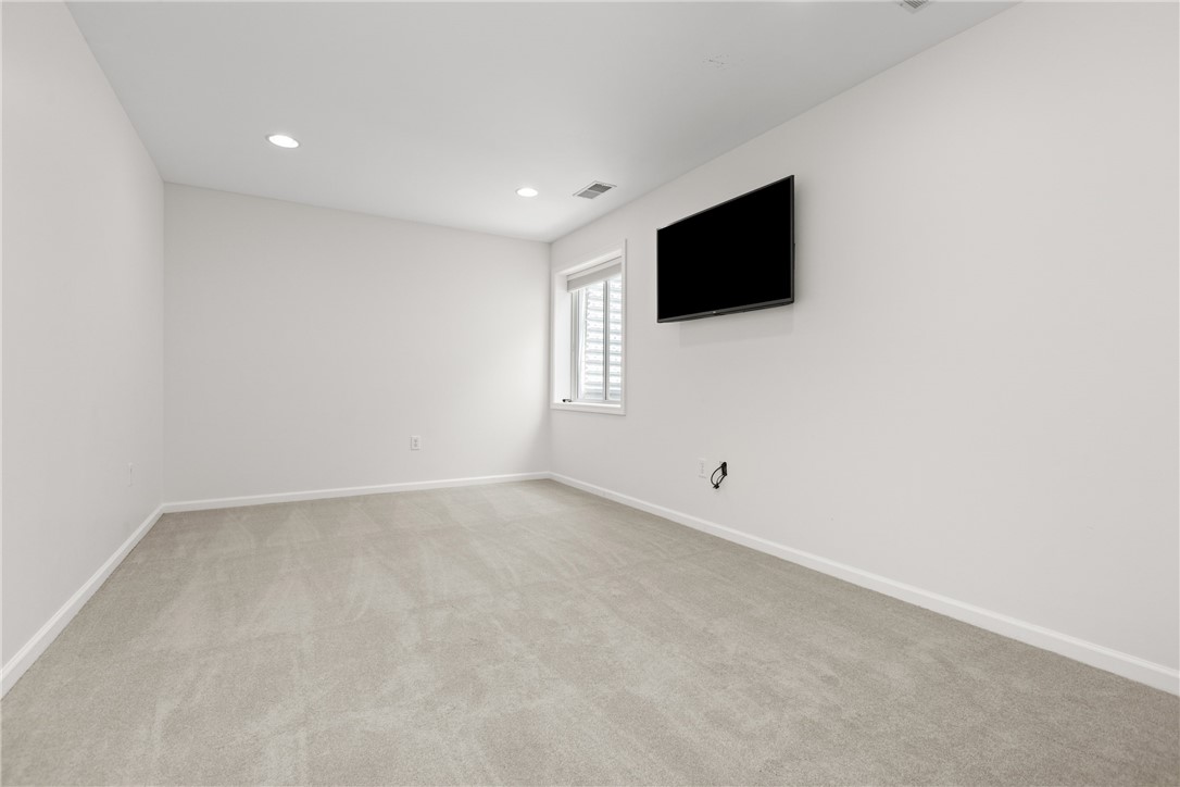 106 Broadstone Dr