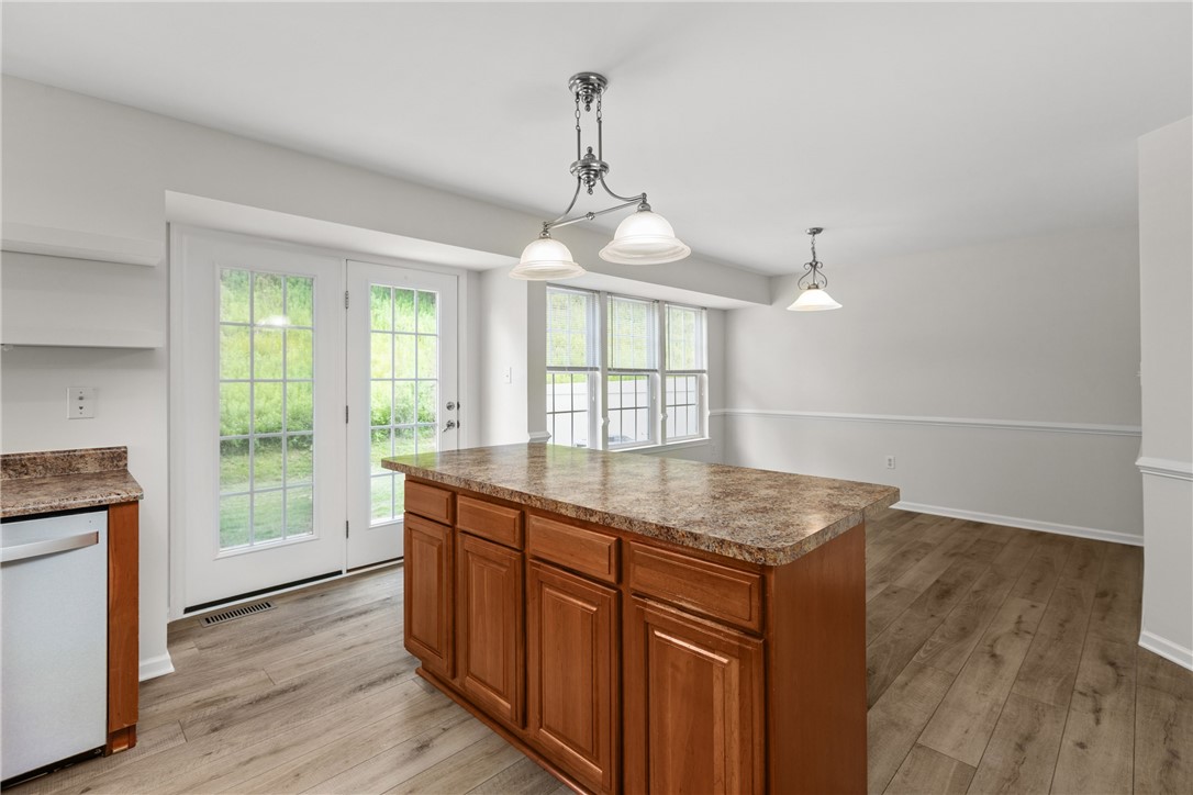 106 Broadstone Dr