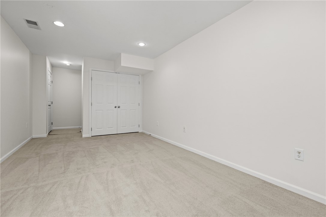 106 Broadstone Dr