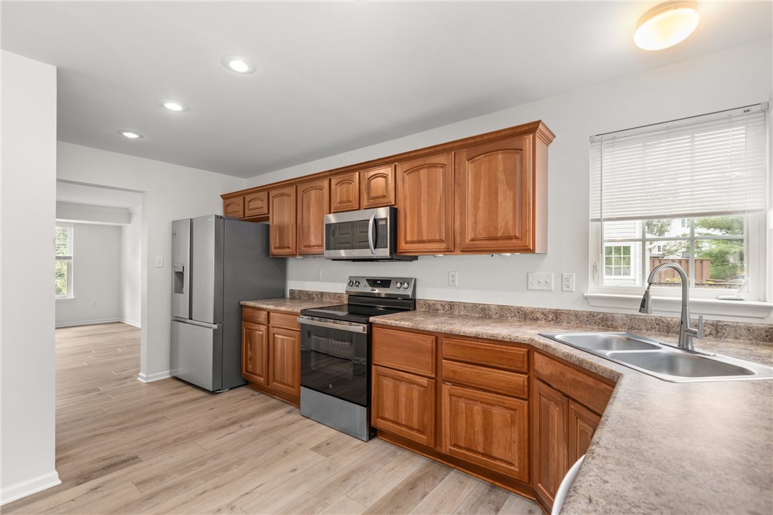 106 Broadstone Dr