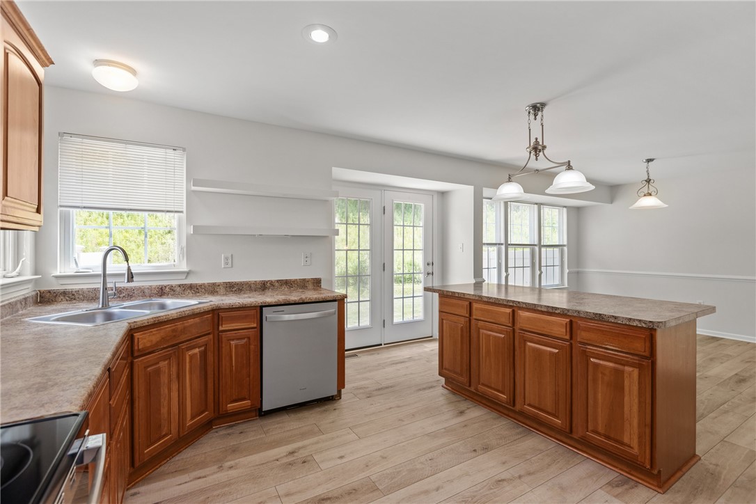 106 Broadstone Dr