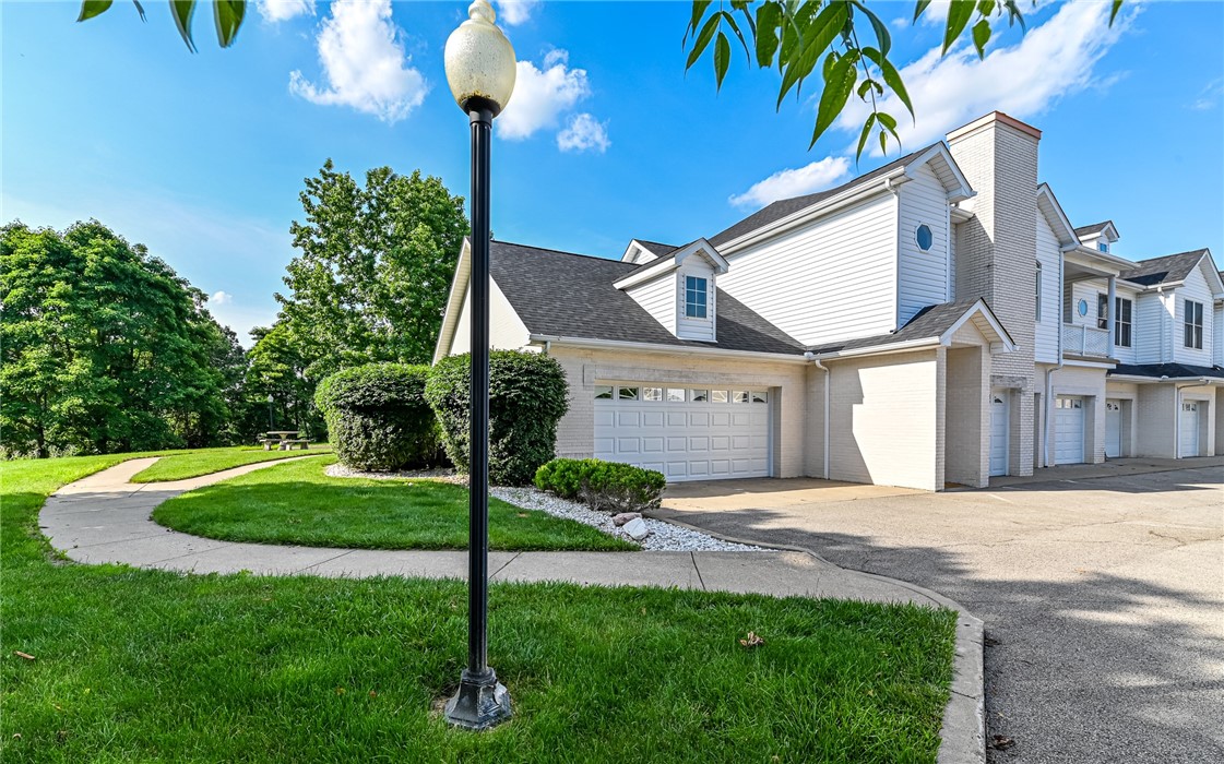 208 Adams Pointe Blvd 6