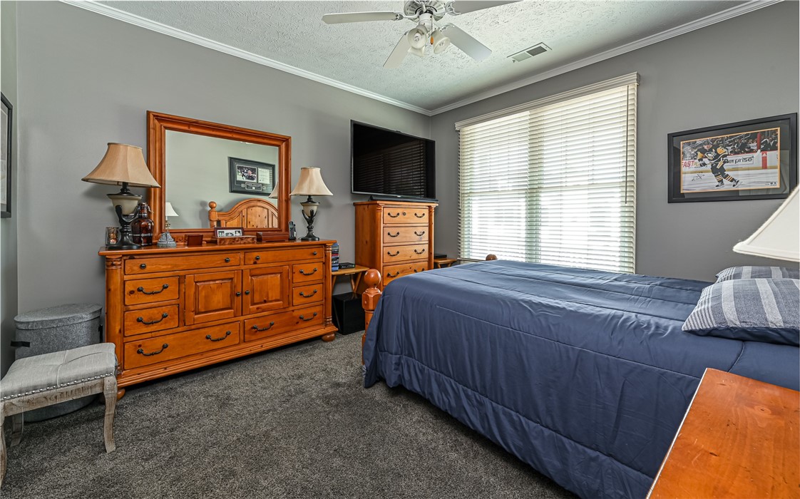 208 Adams Pointe Blvd 6