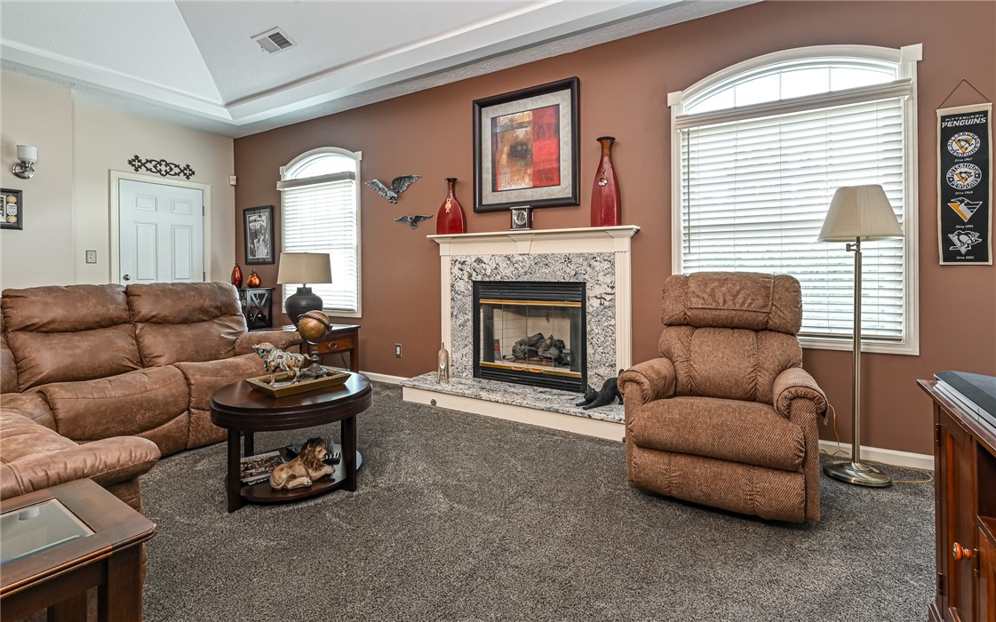 208 Adams Pointe Blvd 6