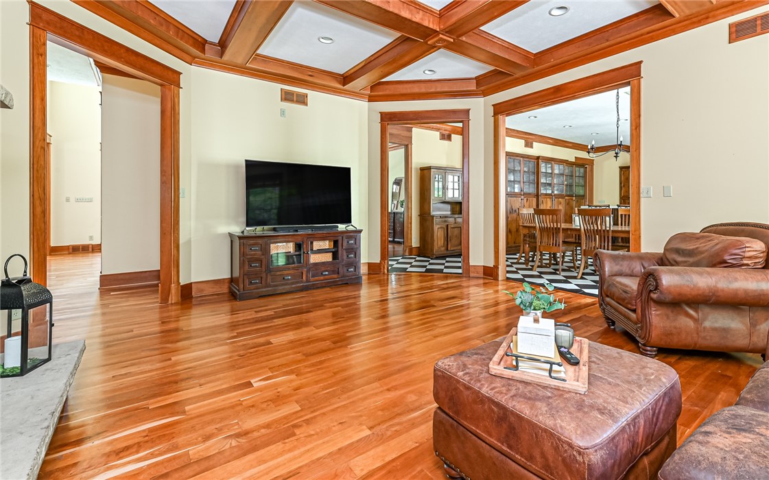 161 Pine Hill Way