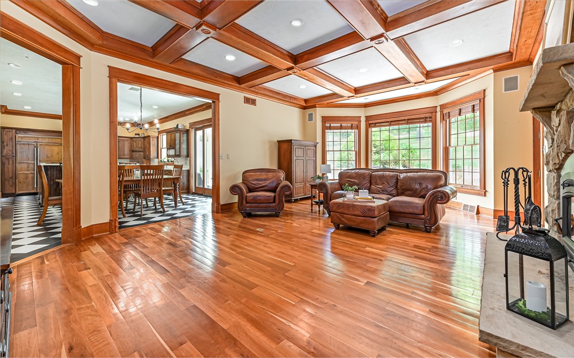 161 Pine Hill Way