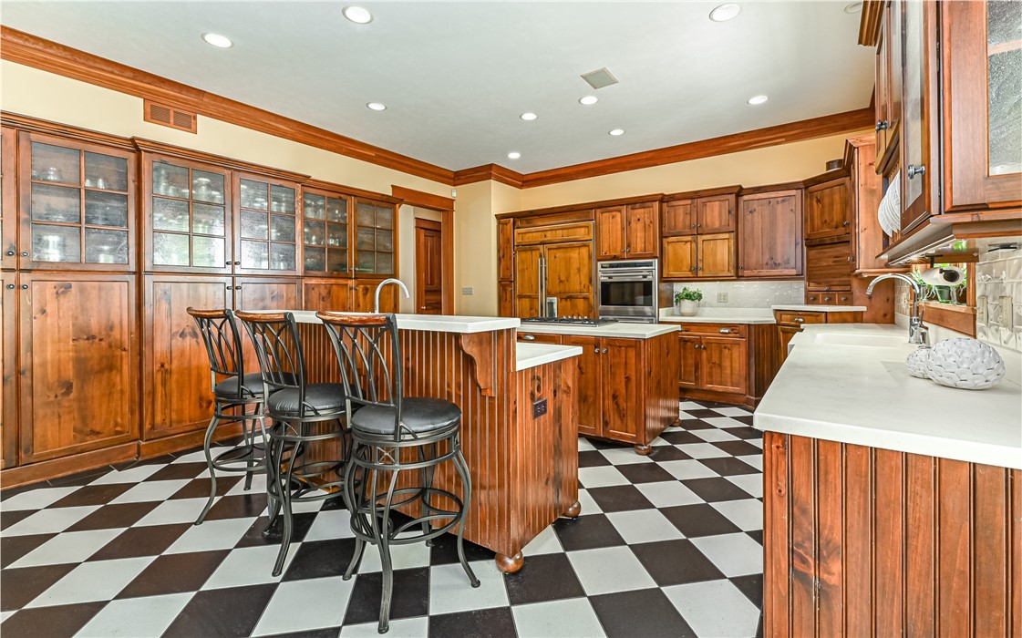 161 Pine Hill Way
