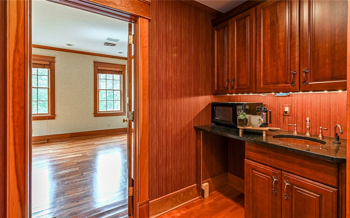161 Pine Hill Way