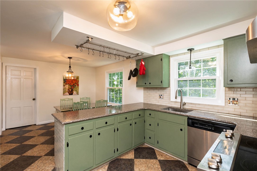 1910 Overland Ct