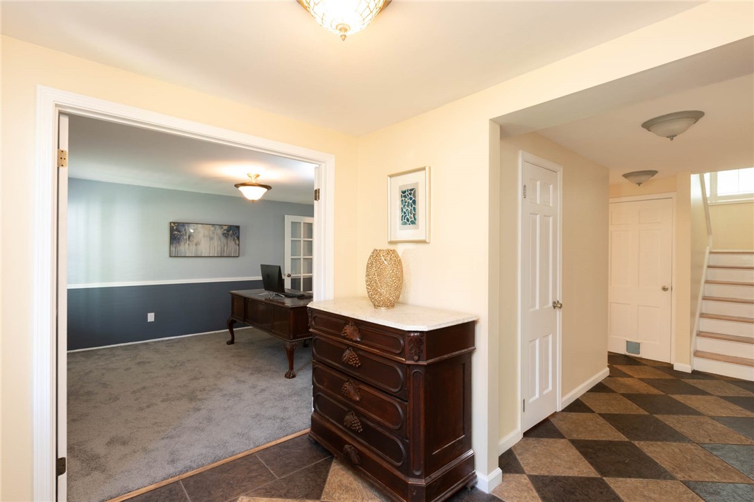 1910 Overland Ct