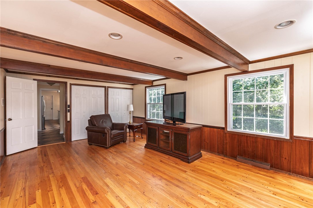 1910 Overland Ct