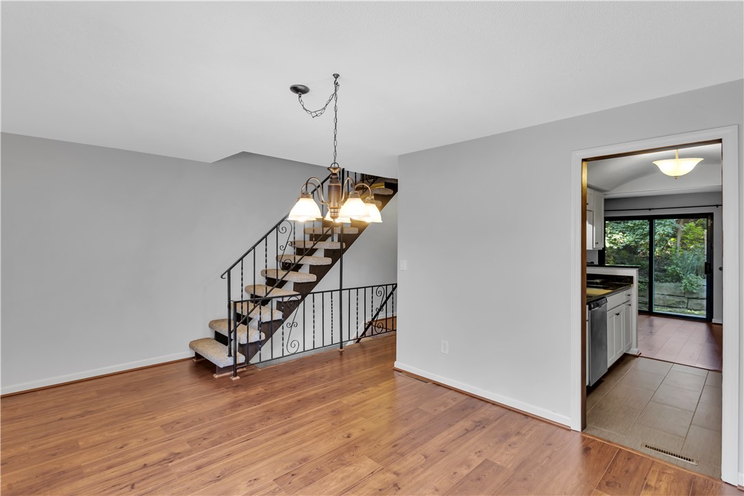 337 Woodbridge Dr