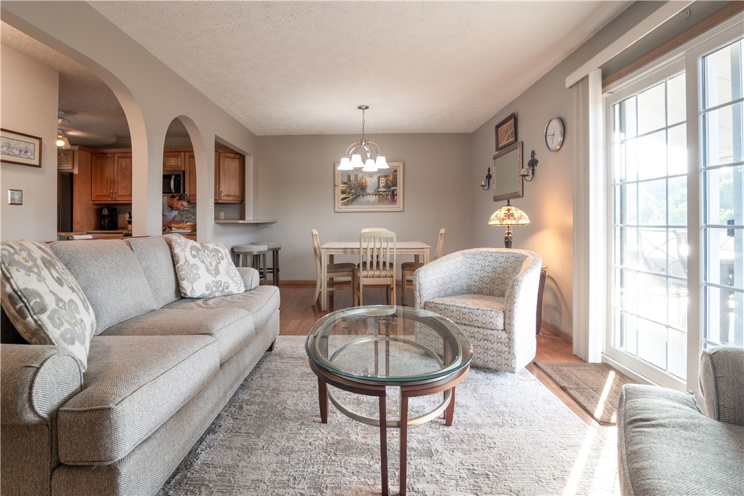 1404 Timberglen Dr
