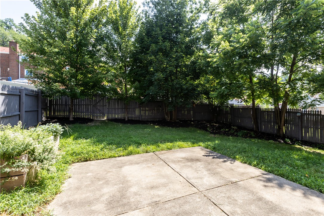 2153 Walton Ave