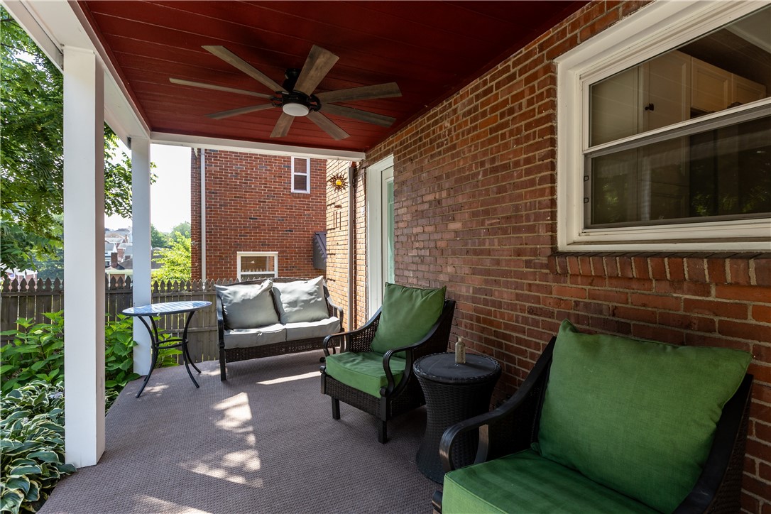 2153 Walton Ave