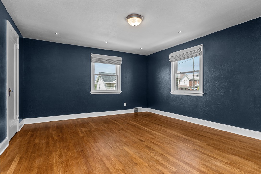 2153 Walton Ave