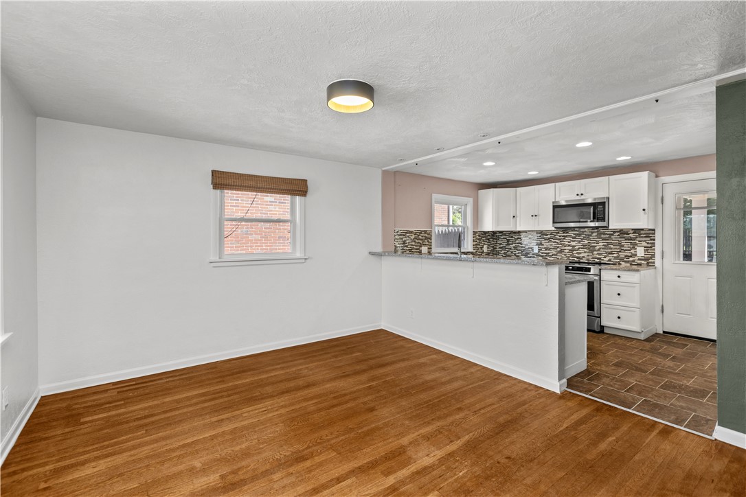 2153 Walton Ave