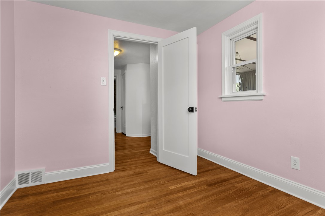 2153 Walton Ave