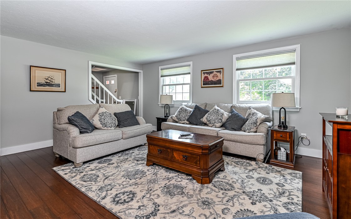 1523 Mountainview Dr