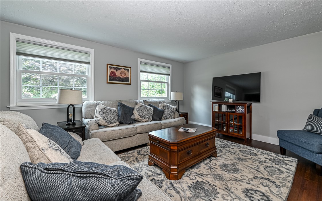 1523 Mountainview Dr