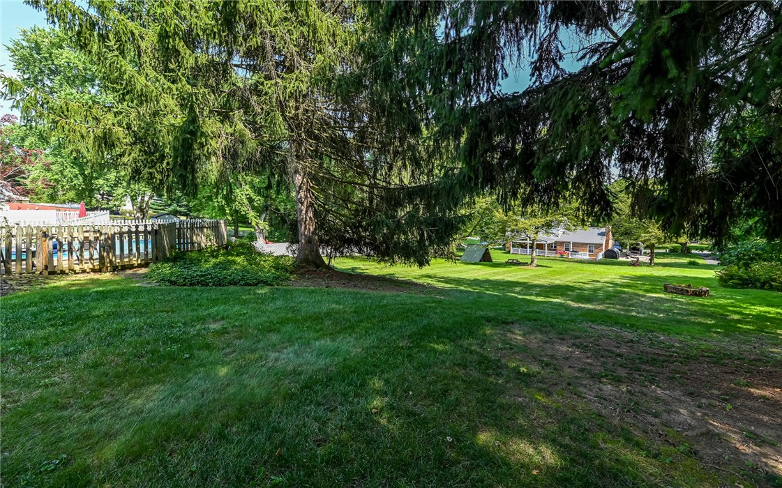 1523 Mountainview Dr