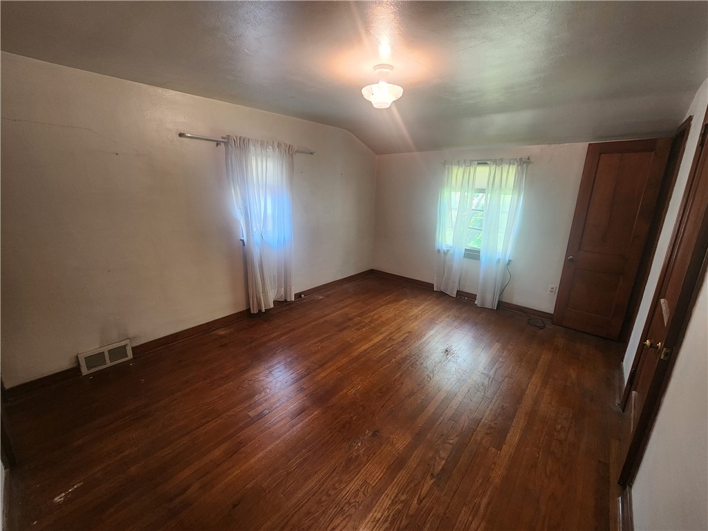 3337 Kaufmann Ave