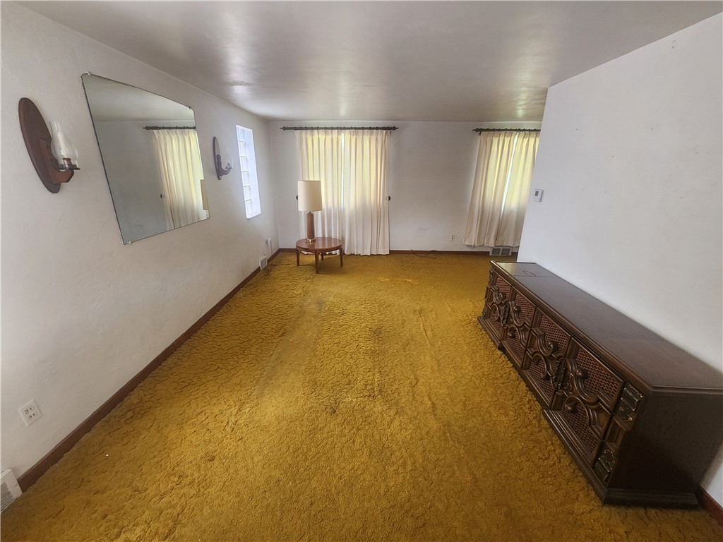 3337 Kaufmann Ave