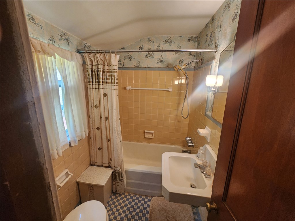 3337 Kaufmann Ave