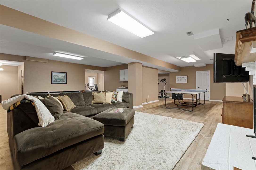 4566 DOGWOOD DR