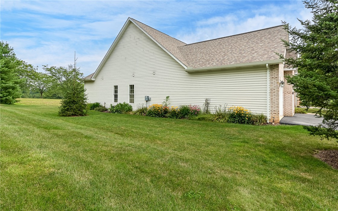 100 Heron Ln