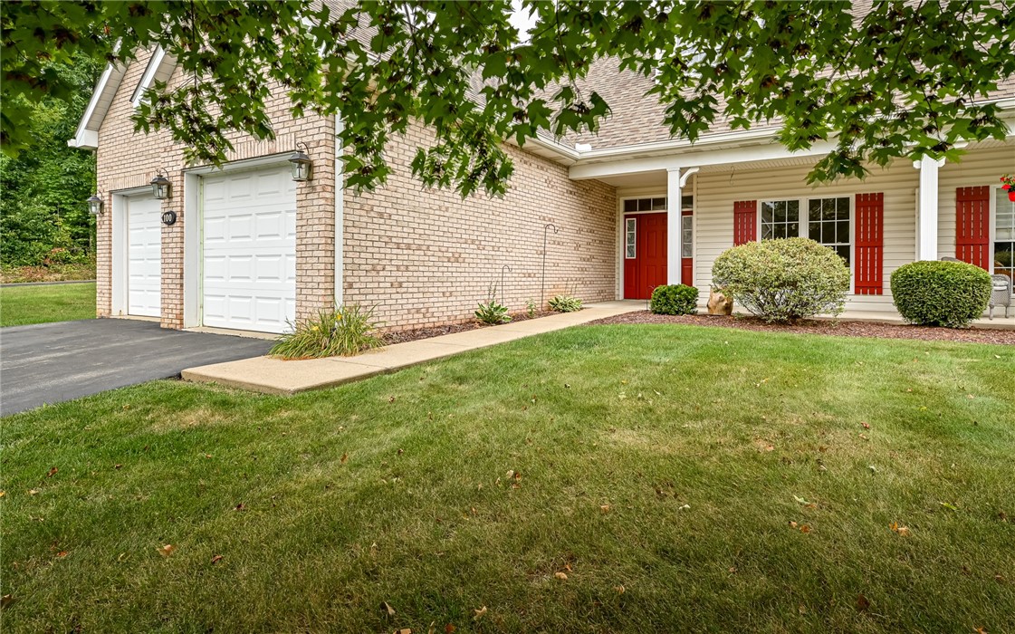 100 Heron Ln