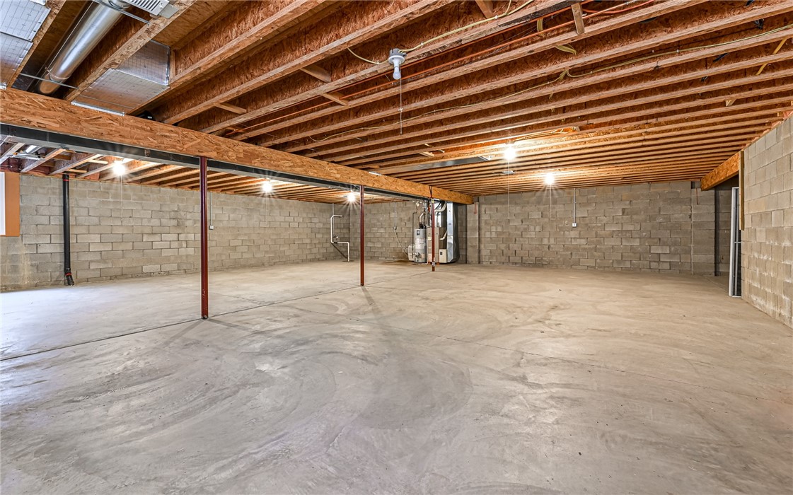 100 Heron Ln