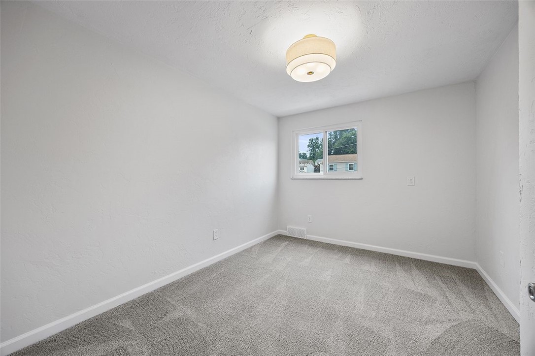 1607 Leona Ave