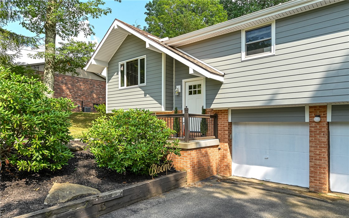 5390 Hardt Rd