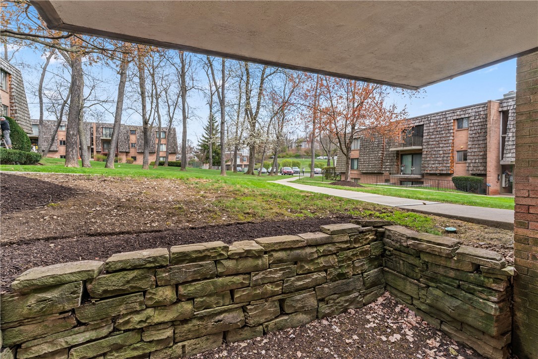 1112 Forest Green Dr