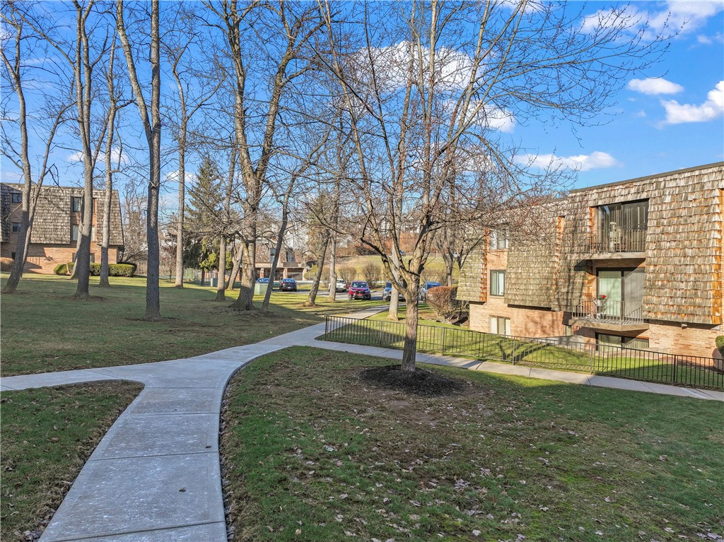 1112 Forest Green Dr