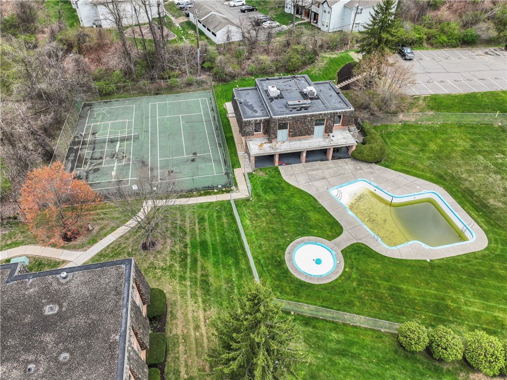 1112 Forest Green Dr