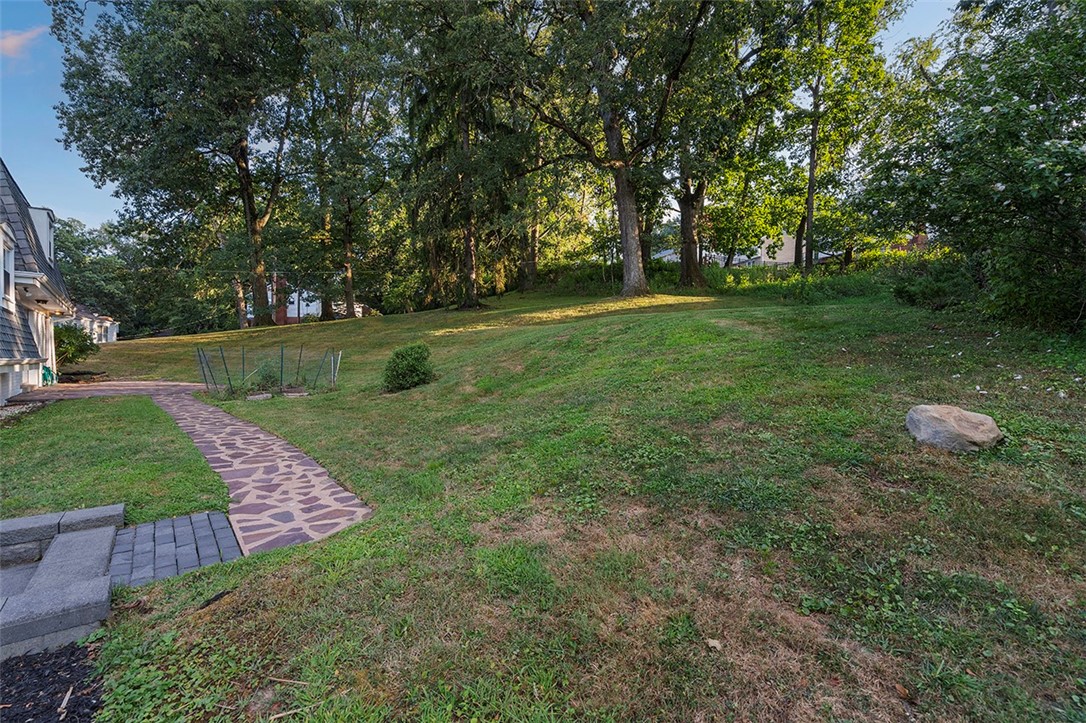 123 Oxbridge Dr
