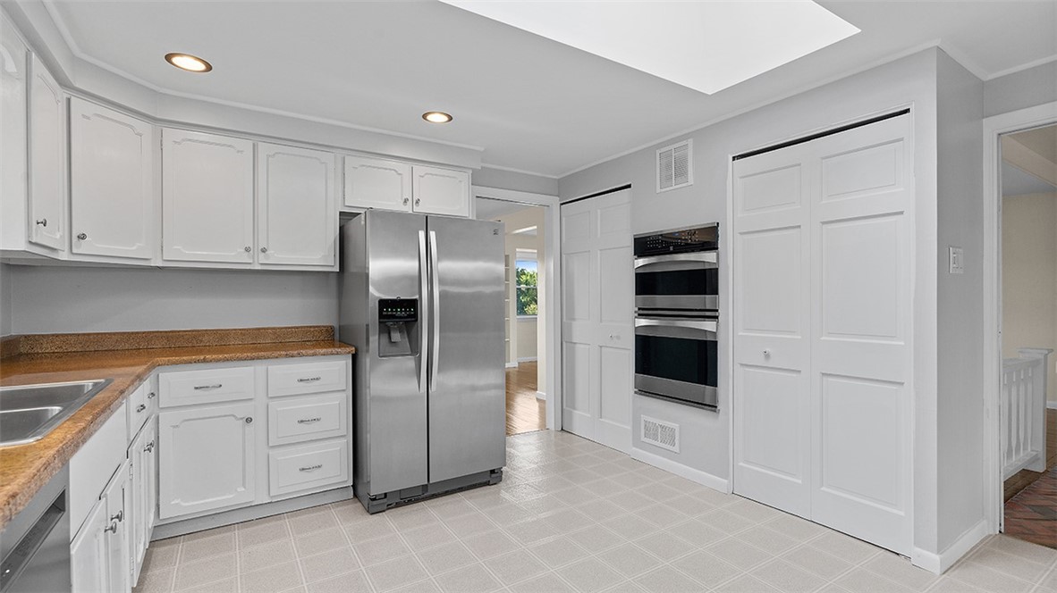 123 Oxbridge Dr