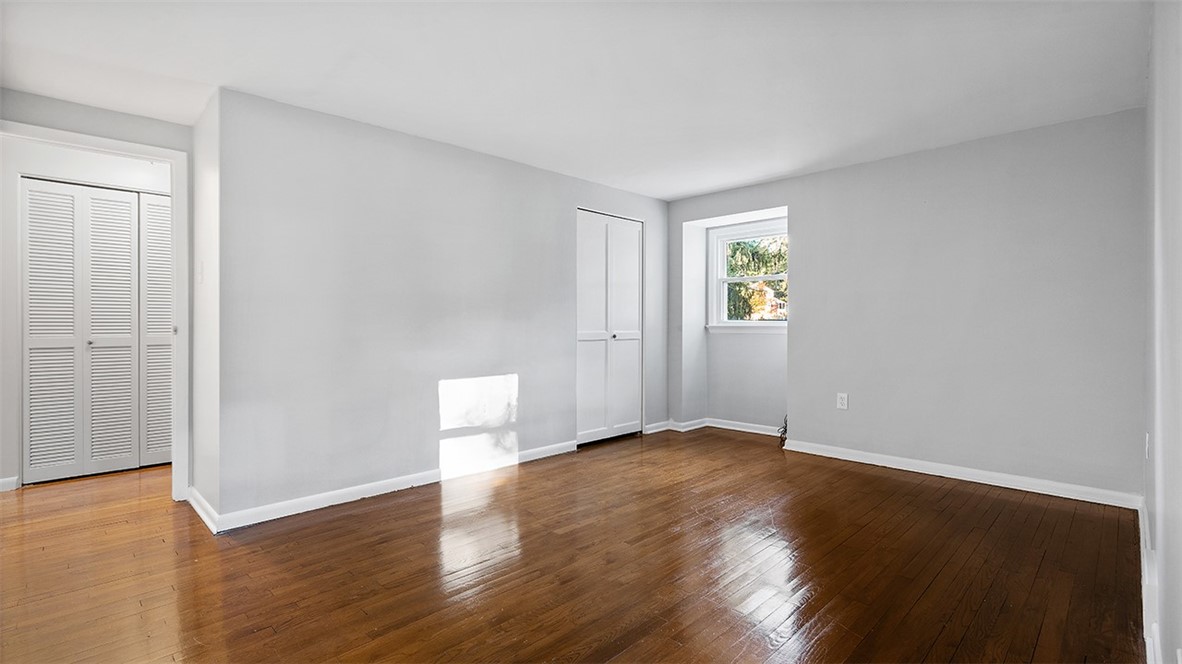 123 Oxbridge Dr