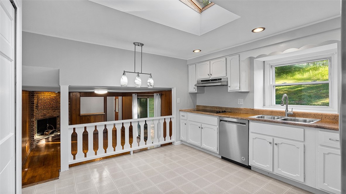 123 Oxbridge Dr