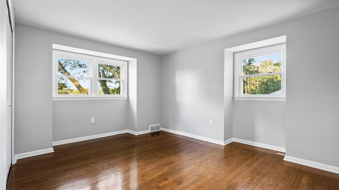 123 Oxbridge Dr