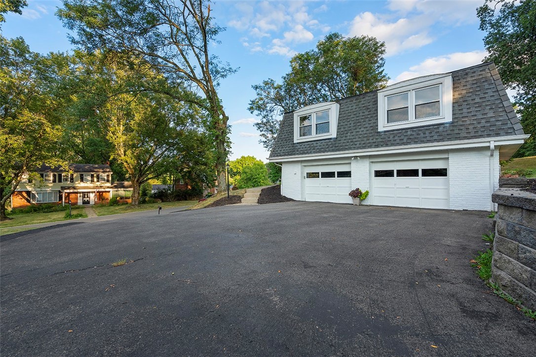 123 Oxbridge Dr