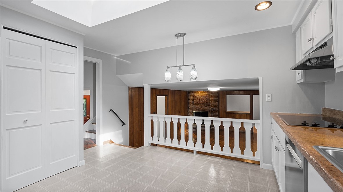 123 Oxbridge Dr