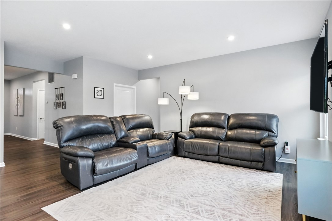 3003 Humbolt Pl