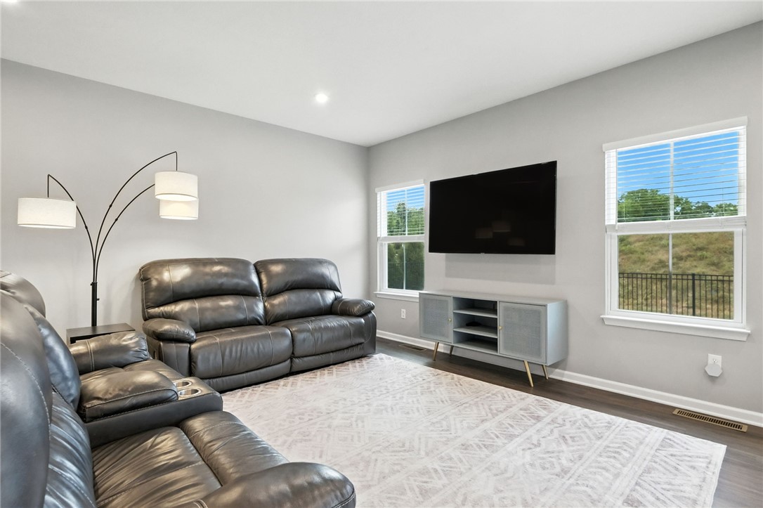 3003 Humbolt Pl
