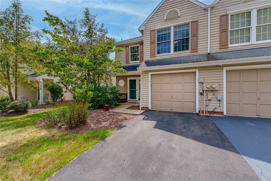 214 Commons Dr