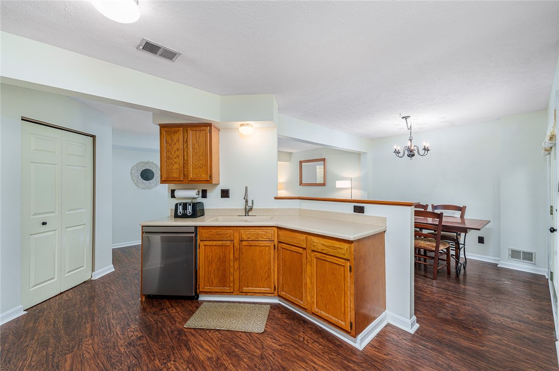 214 Commons Dr