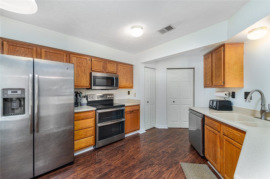 214 Commons Dr