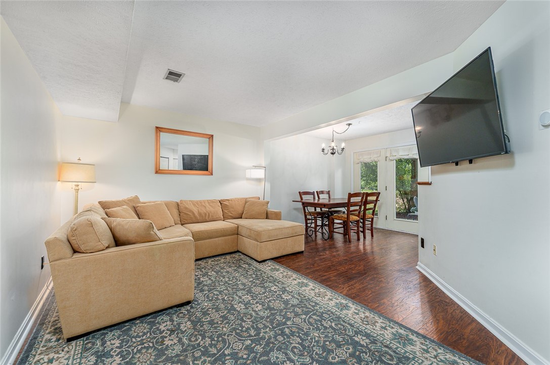 214 Commons Dr